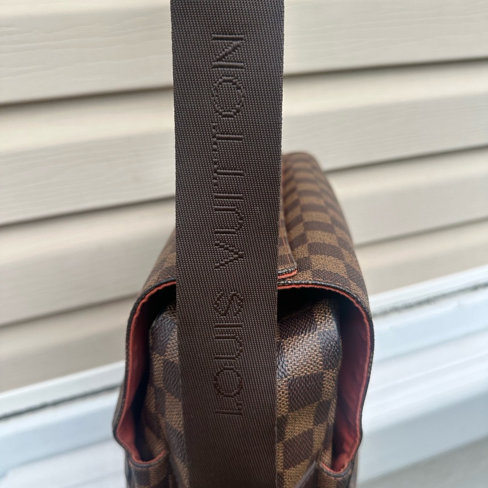 Pre-Love Louis Vuitton Damier Brown Checkered unisex Crossbody Bag - Picture 8 of 16